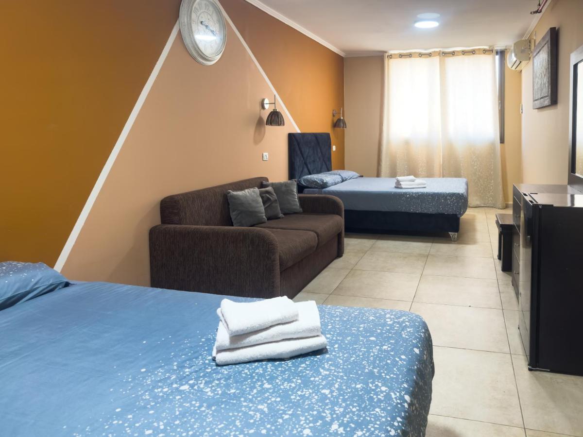Central Laguardia Hotel Tel Aviv Bagian luar foto