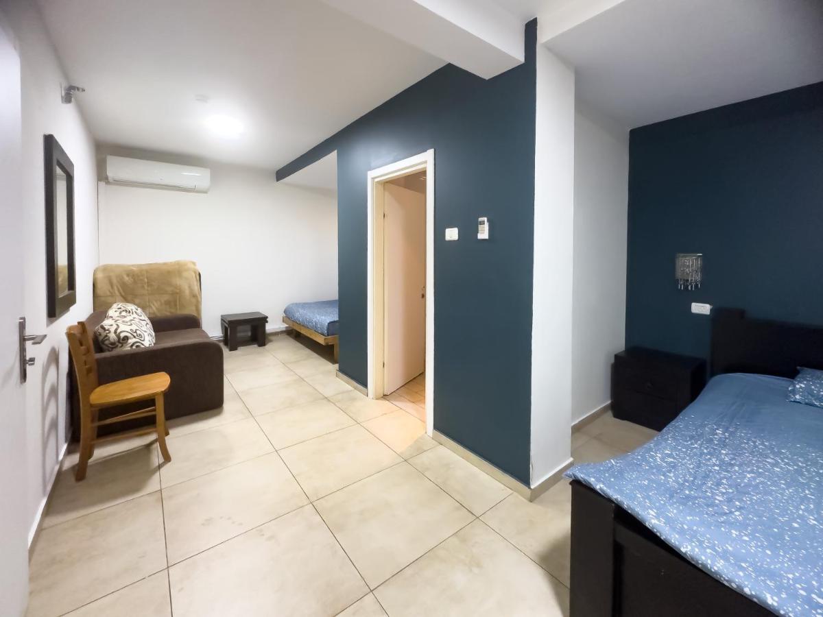 Central Laguardia Hotel Tel Aviv Bagian luar foto