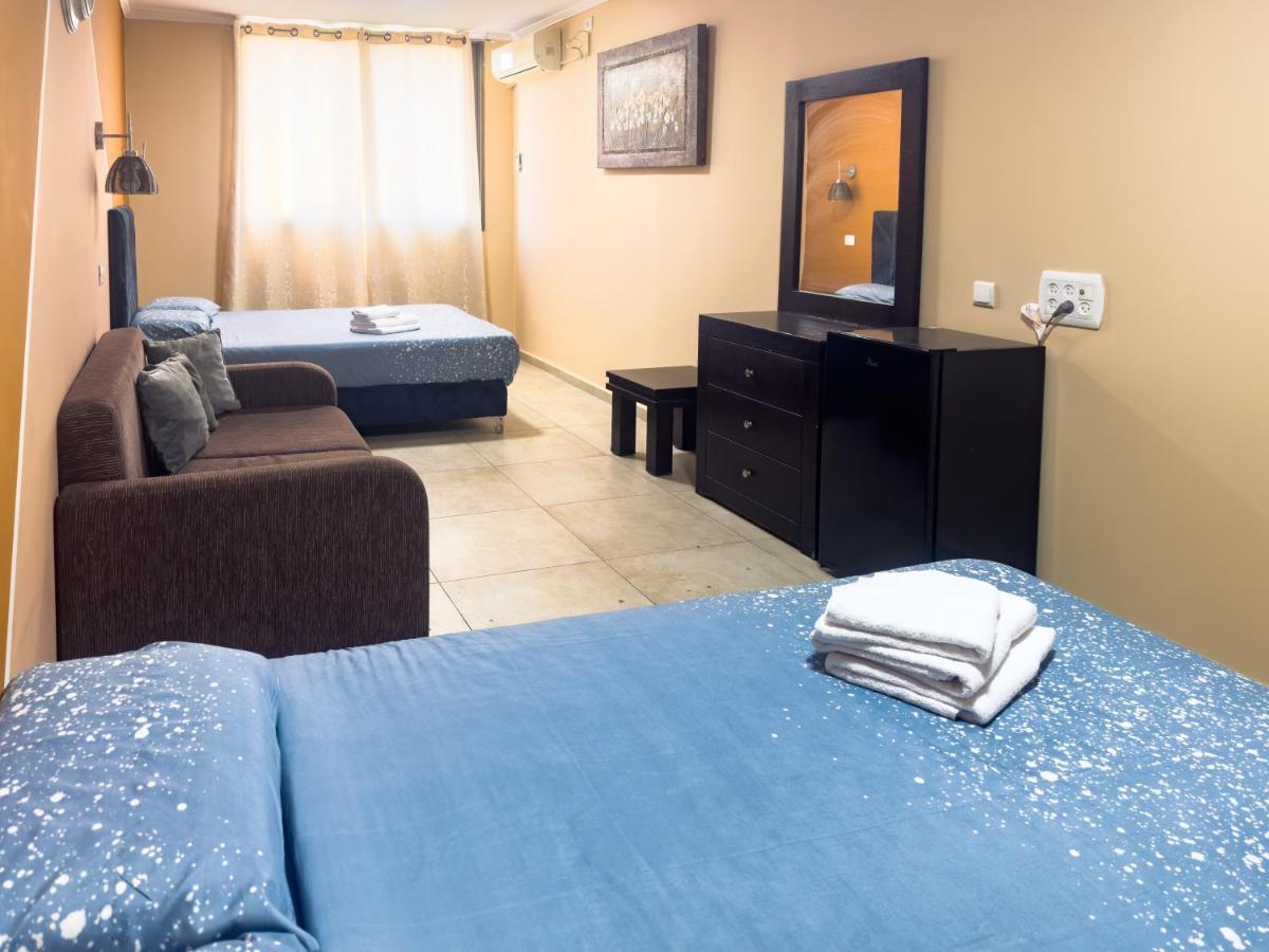 Central Laguardia Hotel Tel Aviv Bagian luar foto